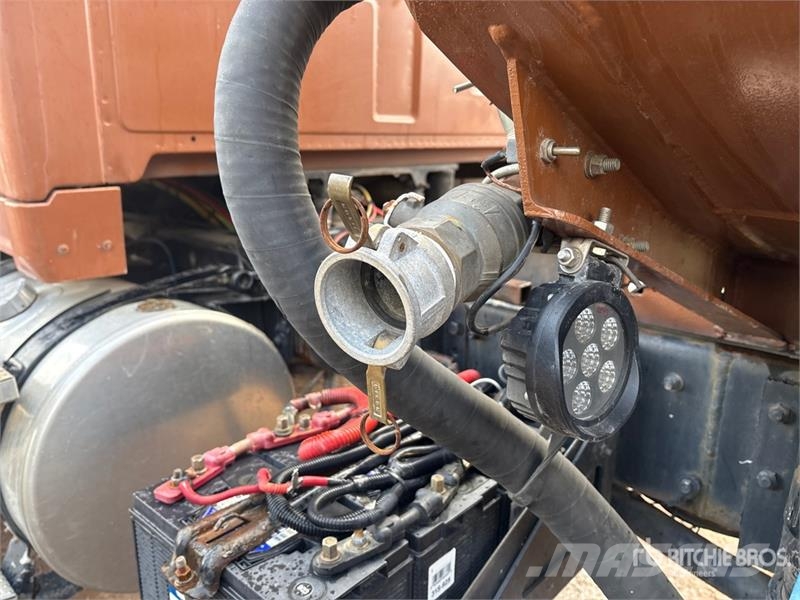 Sterling 4x2 Water Truck (Inoperable) Ūdens mašīnas