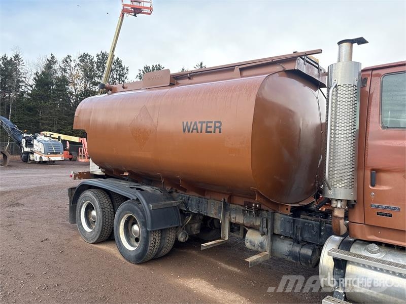 Sterling 4x2 Water Truck (Inoperable) Ūdens mašīnas