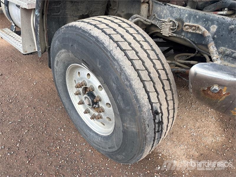 Sterling 4x2 Water Truck (Inoperable) Ūdens mašīnas