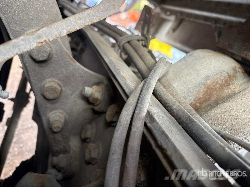 Sterling 4x2 Water Truck (Inoperable) Ūdens mašīnas