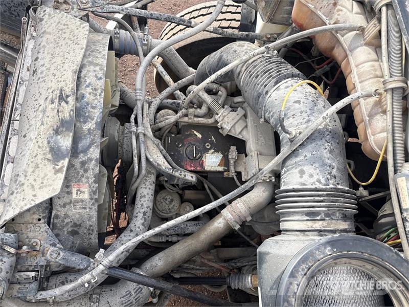 Sterling 4x2 Water Truck (Inoperable) Ūdens mašīnas