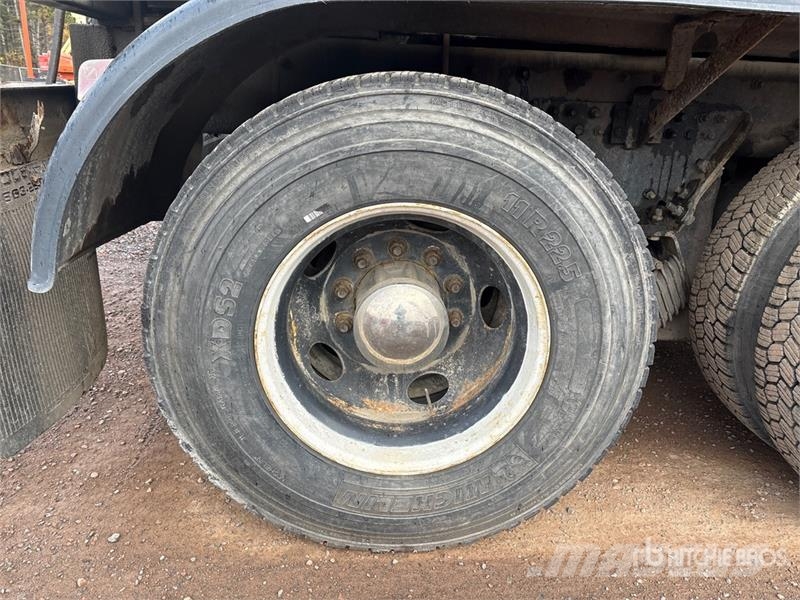 Sterling 4x2 Water Truck (Inoperable) Ūdens mašīnas