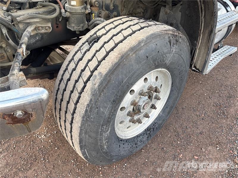 Sterling 4x2 Water Truck (Inoperable) Ūdens mašīnas