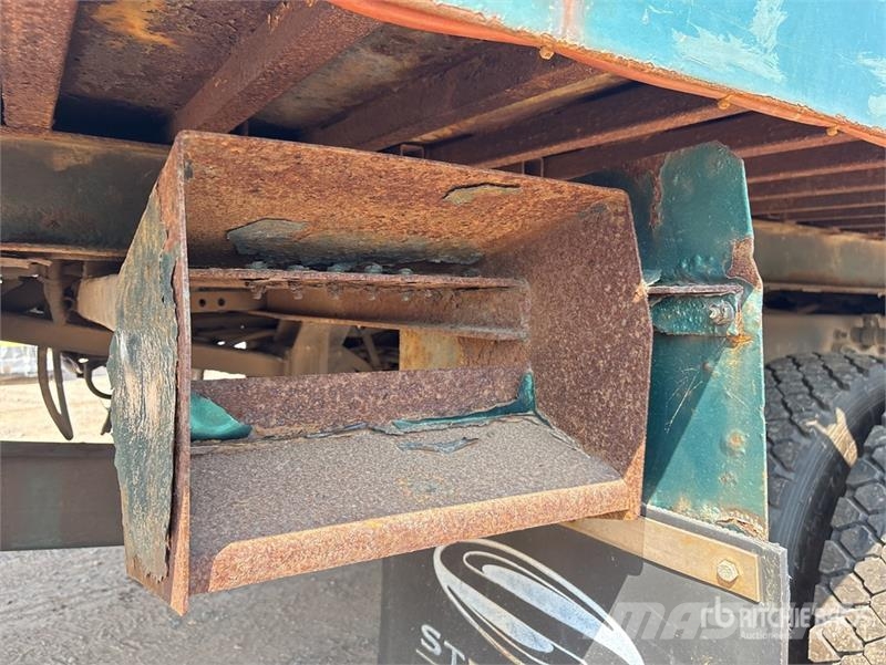 Sterling Acterra 4x2 Rollback Truck (Inoperable) مركبات إصلاح الأعطال