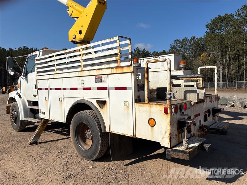Sterling TA45 44 ft on Sterling L7500 4x2 Bucket Truck Plataformas sobre camión