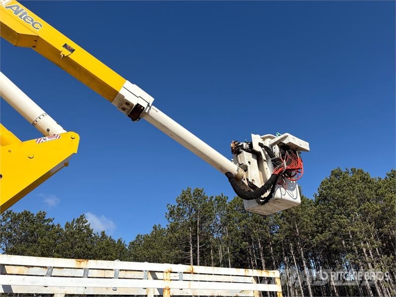 Sterling TA45 44 ft on Sterling L7500 4x2 Bucket Truck Plataformas sobre camión