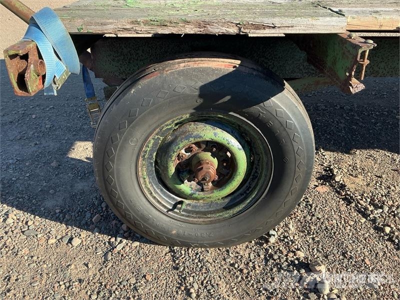 Sungro HM 13 ft T/A Tow behind Flatbed Trailer Prikolice za bale
