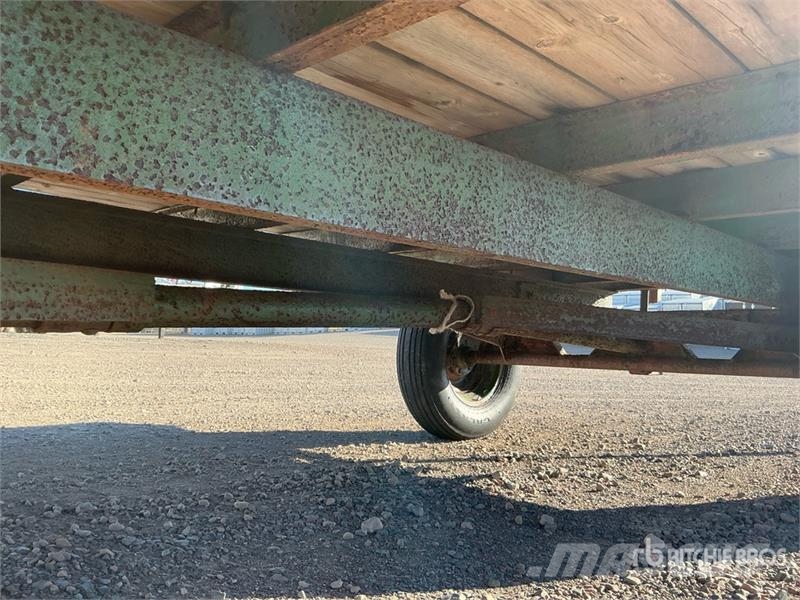 Sungro HM 13 ft T/A Tow behind Flatbed Trailer Prikolice za bale