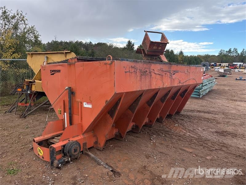 Swenson Electric Slide in Salt Spreader - Fits Truck Esparcidoras de arena y sal