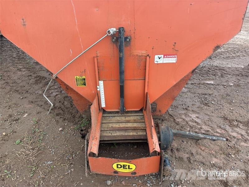 Swenson Electric Slide in Salt Spreader - Fits Truck Esparcidoras de arena y sal