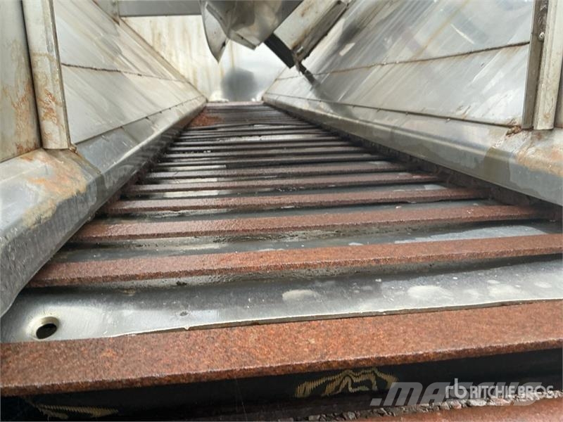 Swenson Salt Spreader - Fits Truck معدات نشر الرمال والملح