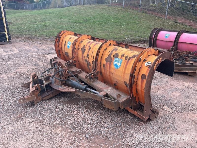  Tenco 10 ft 2 Way Snow Plow - Fits Truck حراثات ونصول الجليد