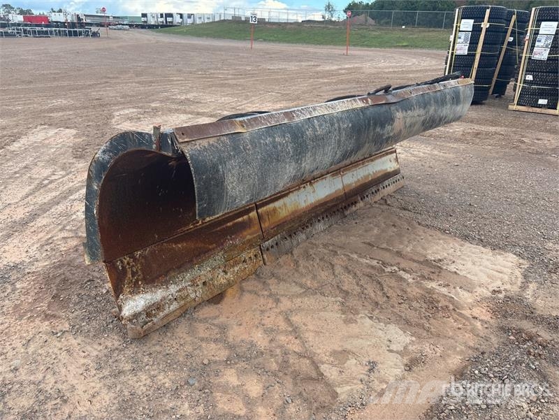  Tenco 10 ft 2 Way Snow Plow - Fits Truck Schneeschilde und -pflüge