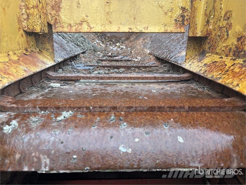  Tenco Hydraulic Slide in Salt Spreader - Fits Truc Esparcidoras de arena y sal
