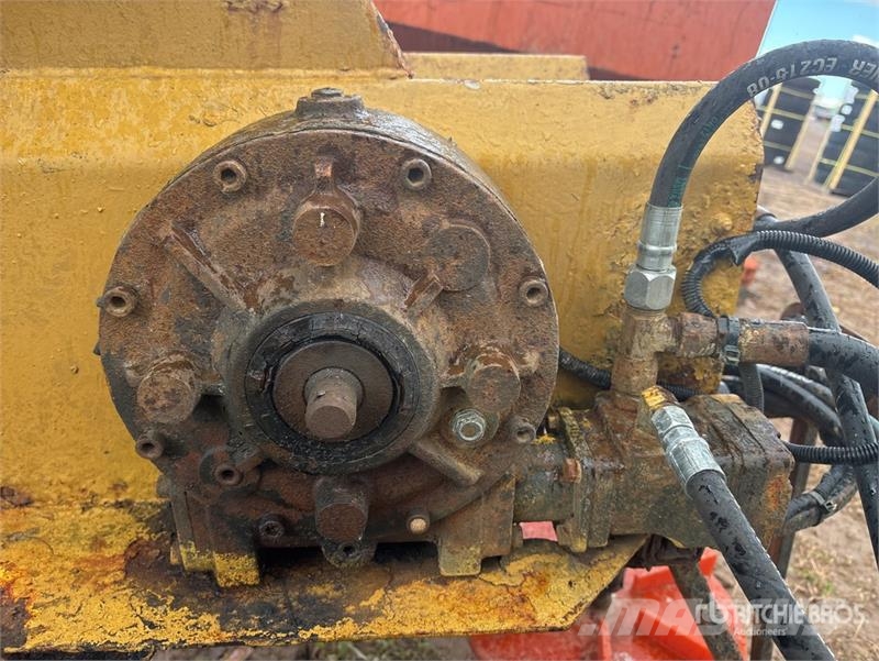  Tenco Hydraulic Slide in Salt Spreader - Fits Truc Esparcidoras de arena y sal