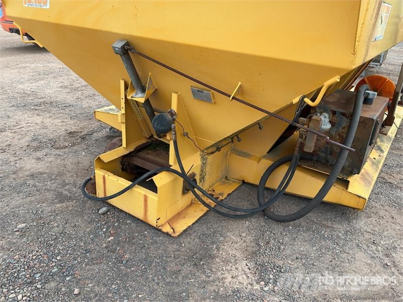 Tenco Salt Spreader - Fits Truck Sableuse et saleuse