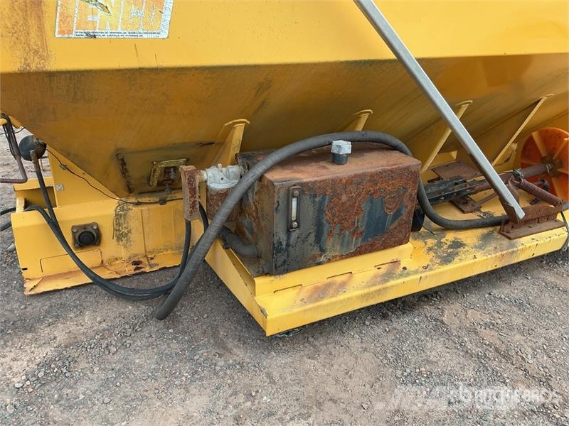 Tenco Salt Spreader - Fits Truck Sableuse et saleuse