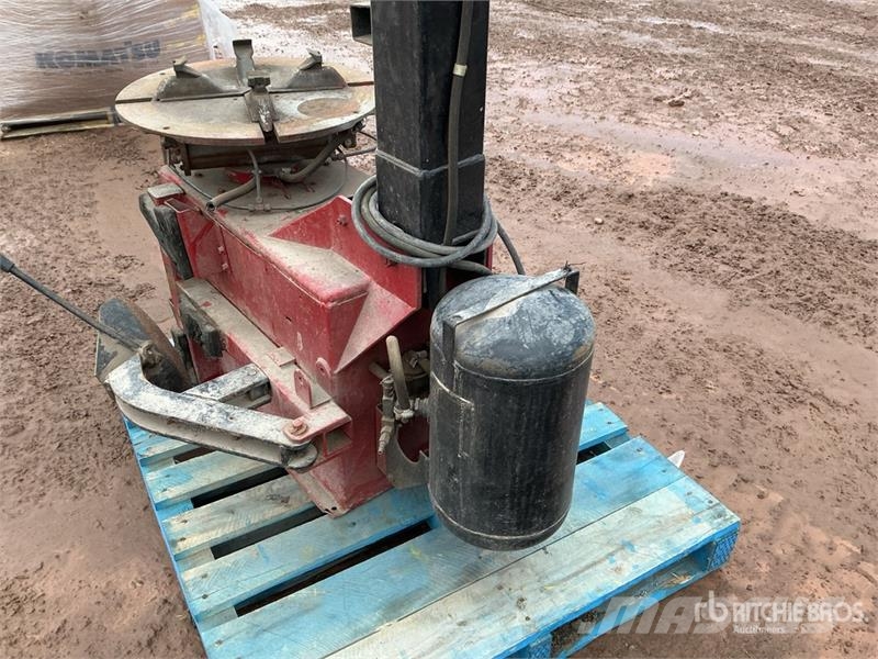  Tire Changer معدات البناء - غير ذلك
