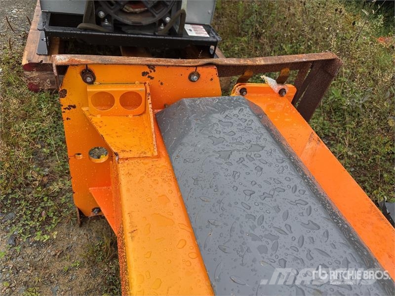 TMG 2 Post 10000 lb Vehicle Lift (Unused) Građevinarstvo – ostalo