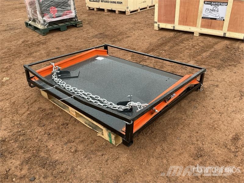 TMG FLR13 60 in x 48 in Forklift Ramp (Unused) مكونات أخرى