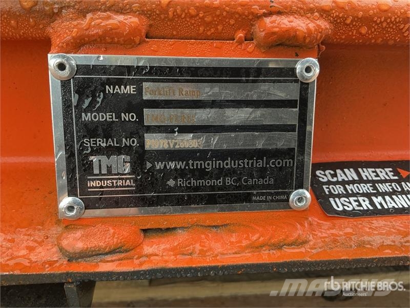 TMG FLR13 60 in x 48 in Forklift Ramp (Unused) مكونات أخرى