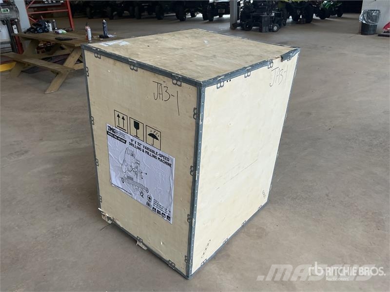 TMG MT32DM 9 in x 32 in Milling Machine 建筑机械-其他