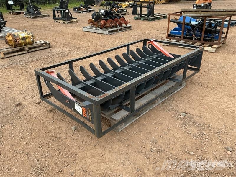 TMG -SDR72 72 in Skid Steer Root Rake (Unused) Obracače a zhrabovače sena