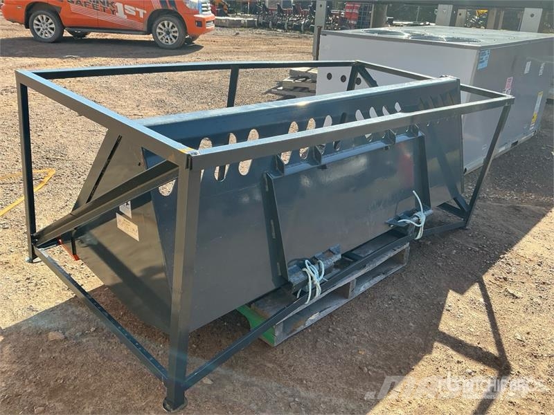 TMG SN84 84 in General Purpose Snow/Mulch Skid Steer B دلاء