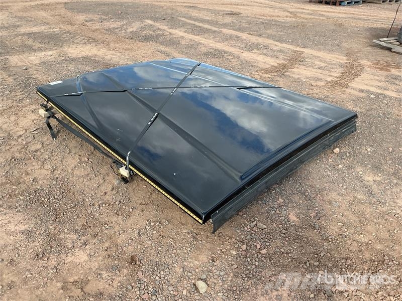 Tonneau Cover 5 ft 7 in x 6 ft 8 in Transports- Citi