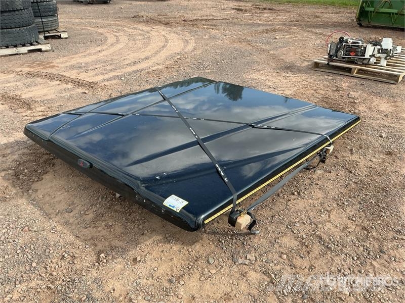  Tonneau Cover 5 ft 7 in x 6 ft 8 in Transports- Citi