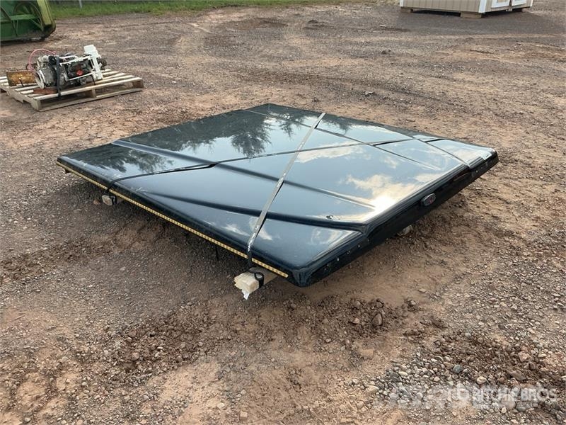  Tonneau Cover 5 ft 7 in x 6 ft 8 in Transports- Citi