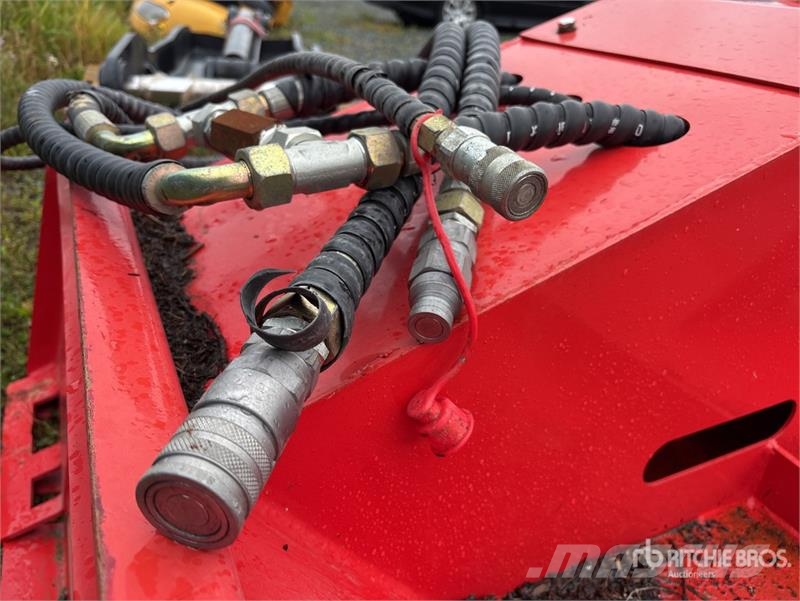  Top Cat Cat SSDFM60 Skid Steer Brush Cutter ماكينات جز العشب