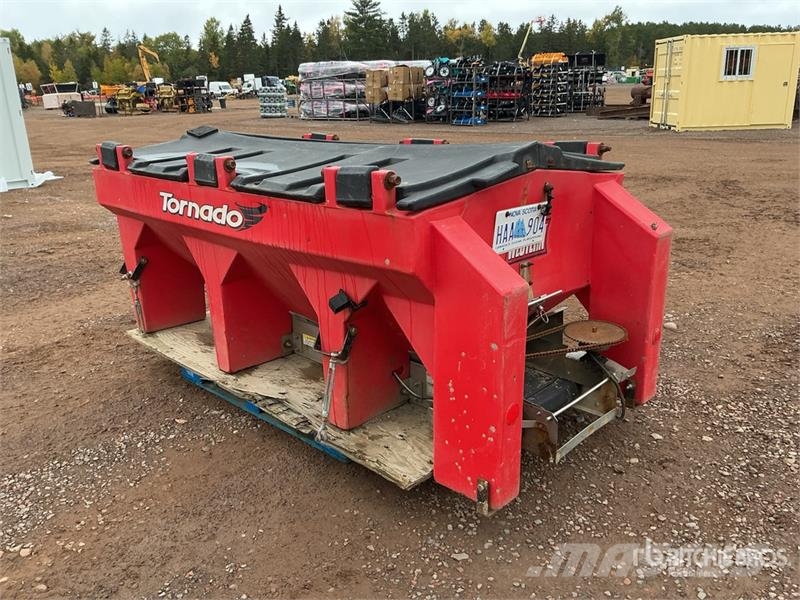 Tornado Salt Spreader - Fits Truck Hiekan- ja suolanlevittimet