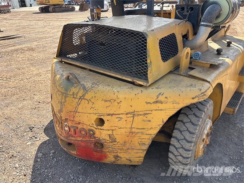 Towmotor Cushion Tire Forklift Targoncák-Egyéb
