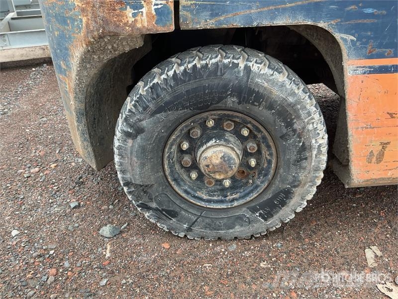 Toyota 425FG15 3000 lb Pneumatic Tire Forklift Muut haarukkatrukit