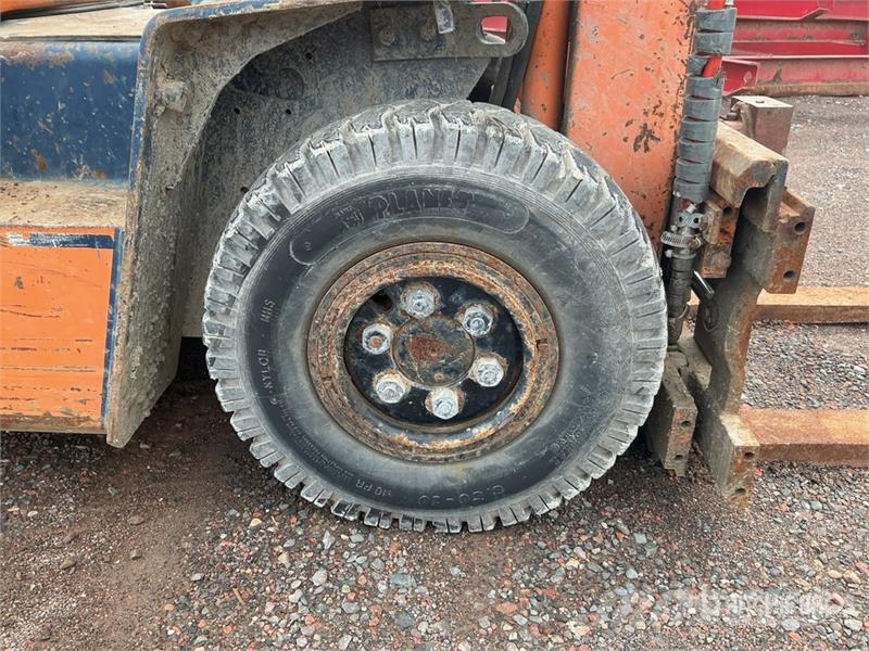 Toyota 425FG15 3000 lb Pneumatic Tire Forklift Muut haarukkatrukit