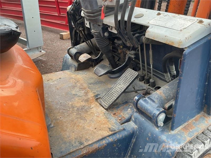 Toyota 425FG15 3000 lb Pneumatic Tire Forklift Muut haarukkatrukit