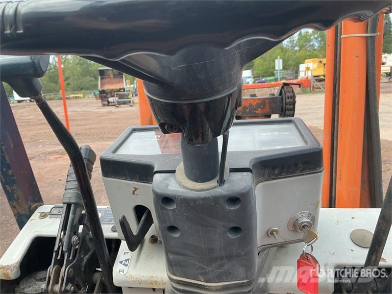 Toyota 425FG15 3000 lb Pneumatic Tire Forklift Muut haarukkatrukit