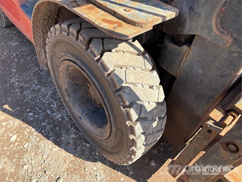 Toyota 8FGU25 4500 lb Forklift Montacargas - otros