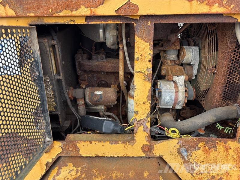 Trackless MT5T Municipal Tractor (Inoperable) معدات البناء - غير ذلك