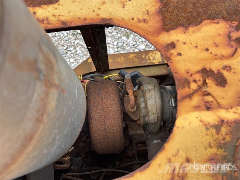 Trackless MT5T Municipal Tractor (Inoperable) معدات البناء - غير ذلك