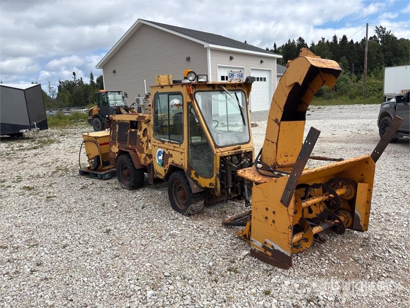Trackless MT5T Municipal Tractor (Inoperable) معدات البناء - غير ذلك