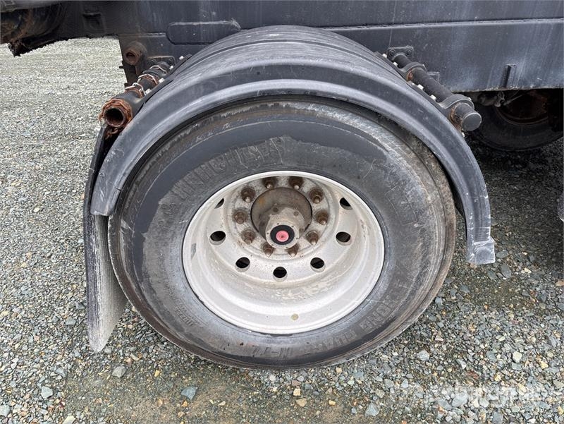 Trail King Tri/A Trail King OLB 334 Live Bottom Trailer Semirimorchi con piano mobile