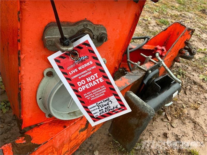 Trailer-Mounted Water Pump (Inoperable) مضخات المياه