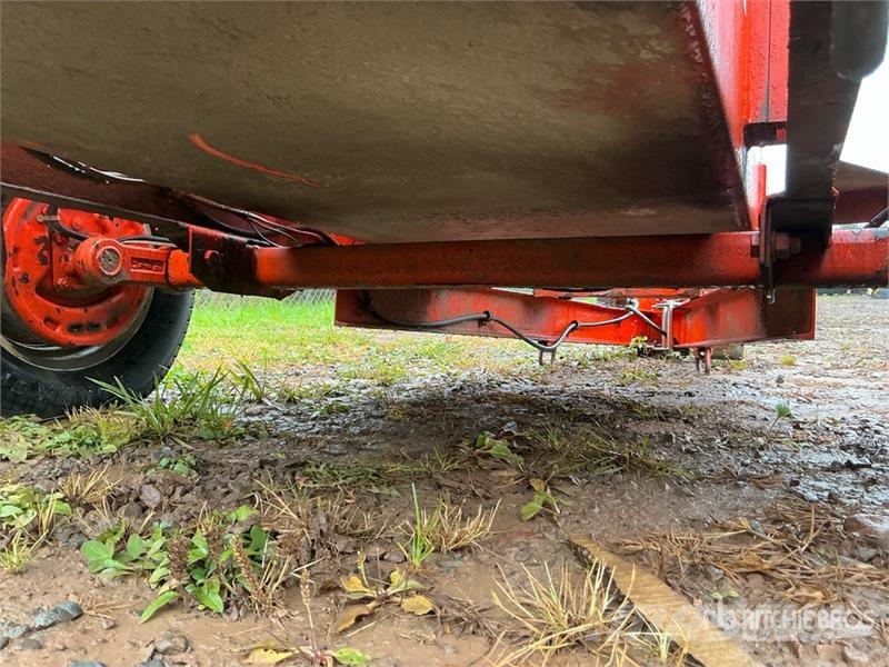 Trailer-Mounted Water Pump (Inoperable) مضخات المياه