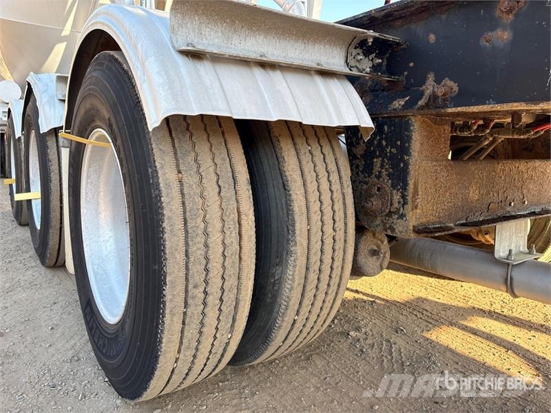 Tremcar 1100 cft Tri/A Lead Tanker Trailer Tanker trailers