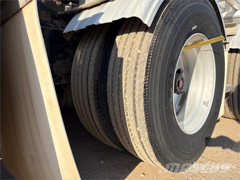 Tremcar 1100 cft Tri/A Lead Tanker Trailer Tanker trailers