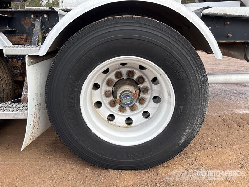 Tremcar 1100 cft Tri/A Lead Pneumatic Bulk Trailer Прочие прицепы