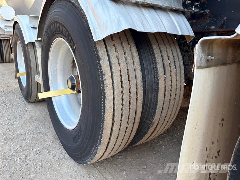 Tremcar 1100 cft Tri/A Lead Tanker Trailer Tanker trailers