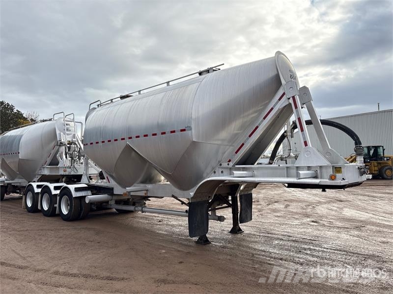 Tremcar 1100 cft Tri/A Lead Pneumatic Bulk Trailer Прочие прицепы